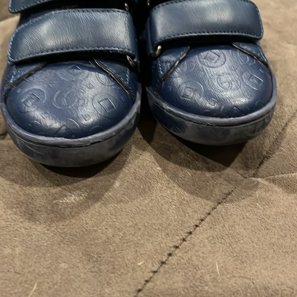 Blue Gucci unisex tennis shoes size 11 T - Picture 3 of 6